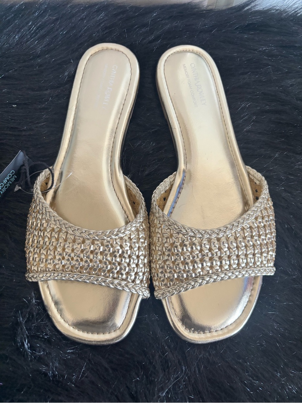NWT Cynthia Rowley Gold Woven Slip on sandals - Picture 2 of 4
